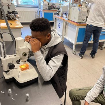 2bf12480-9736-4354-8662-f92448f59181