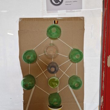 Zebra Basteln mit Müll (3)